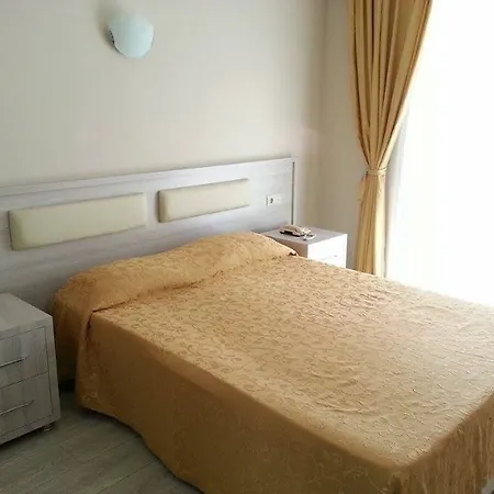 Grand Emir & 3*